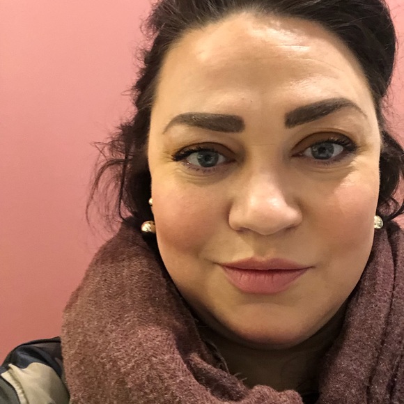 Meet the Posher Other - Meet your Poshmark Ambassador Tiz